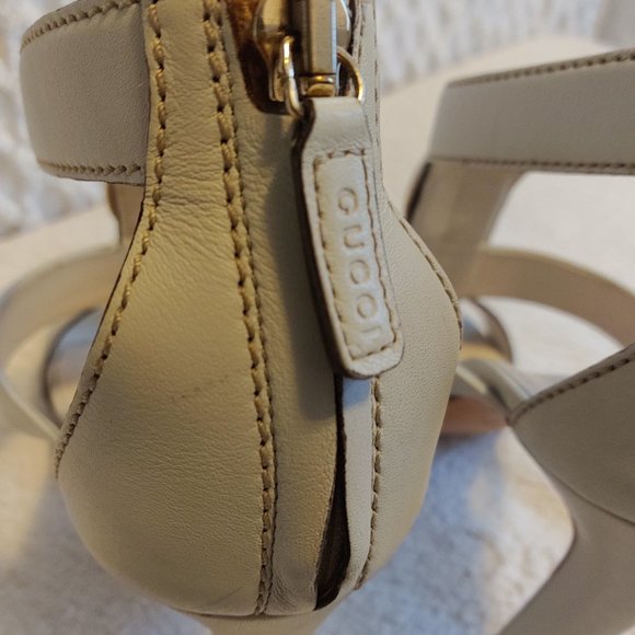 GUCCI Interlocking GG Gladiator Sandal Heels - Picture 10 of 16